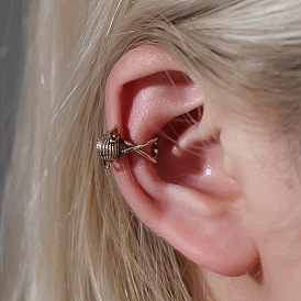 Vintage Animal Ear Clip for Non-Pierced Ears: Creative Metal U-shaped Mouse Bone Clamp