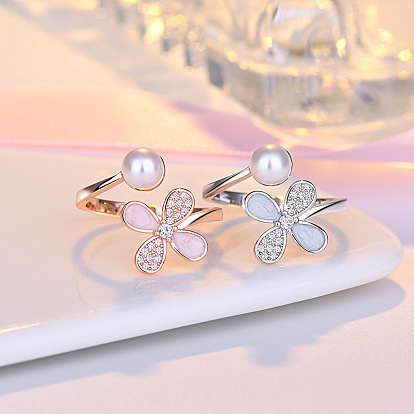 Crystal Rhinestone Clover Open Cuff Ring with Plastic Pearl, Brass Jewelry for Women