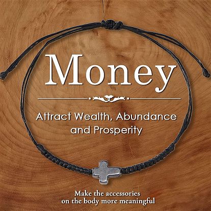 Браслеты из плетеного шнура с искусственными камнями, регулируемые по длине.