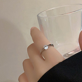 Латунь с вращающимися манжетами из кубического циркония с открытыми кольцами, звездный