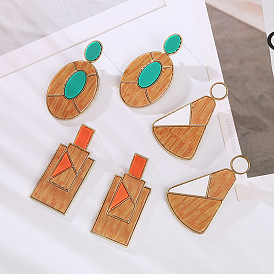 Alloy Wood Earrings Vintage Fashion Ear Studs - Retro, Versatile, Exaggerated.