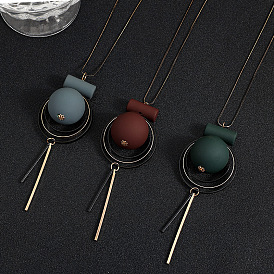 Длинные ожерелья из латуни, пластика и акрила с круглым кулоном для женщин, золотые