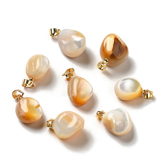 Подвески из натуральной желтой оболочки, Подвески-самородки с латунной застежкой на дужке