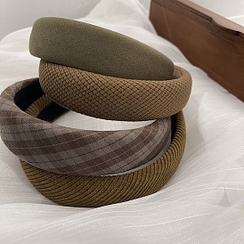 Chic Plaid Headband for Winter Outings - Elegant Salted Green Hair Accessory with High Crown and Subtle Charm