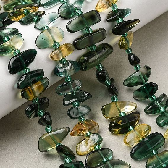 Нити синтетических зеленых и желтых кварцевых бусин, самородки, с бисером