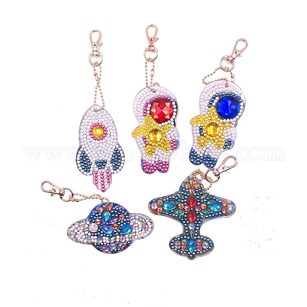China Factory DIY Diamond Painting Keychain Kits, with Space Theme Diamond  Painting Mold, Rhinestone, Diamond Sticky Pen, Tray Plate and Glue Clay,  Ball Chain Keychain and Swivel Clasp 75.5x42x2mm, Hole: 2.8mm in