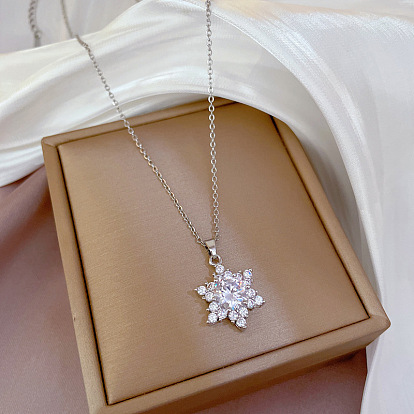 Delicate Snowflake Pendant Necklace - Fashionable and Cute, Micro-inlaid, Trendy Clavicle Chain.