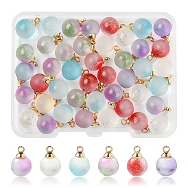 50 pcs 5 couleurs pendentifs en verre peint à la bombe transparent, avec boucle en laiton plaqué or clair, givré, avec de la poudre de paillettes, ronde