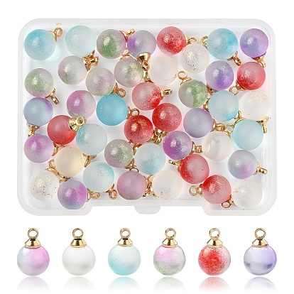 50 pcs 5 couleurs pendentifs en verre peint à la bombe transparent, avec boucle en laiton plaqué or clair, givré, avec de la poudre de paillettes, ronde