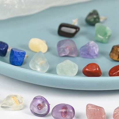 Серьги-гвоздики с драгоценными камнями