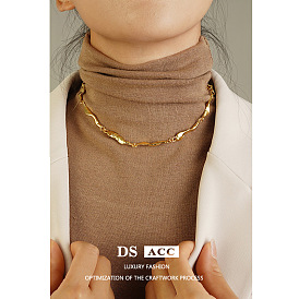 Irregular Bone 18k Gold Necklace for Women - Simple, Fashionable and High-end Collarbone Chain with Unique Design