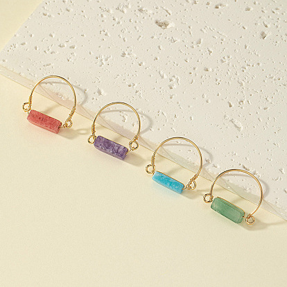 4Кольца из кубического сплава с синтетическим вишневым кварцевым стеклом, натуральным аметистом и натуральным зеленым авантюрином