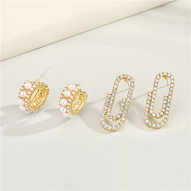 Chic C-shaped Pearl Earrings with Sparkling Rhinestone Brooch - Versatile and Trendy Accessory