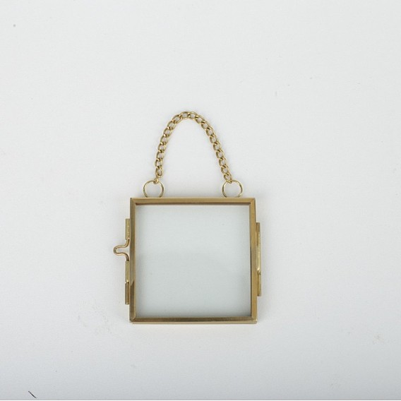 Миниатюрная настенная фоторамка из латуни для прессованных цветов с цепочкой, двойная стеклянная металлическая рамка для демонстрации картин, декор стен галереи, прямоугольные