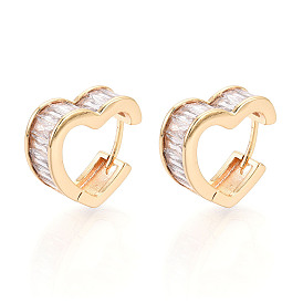 Серьги-кольца в форме сердца с микропаве из прозрачных кубических цирконий из латуни
