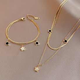 Ensemble de collier minimaliste en acier titane étoile à cinq branches pour femmes - colliers cool et chics pour verrouiller votre clavicule