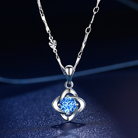 Colliers avec pendentif trèfle en argent fin et zircone cubique transparente, platine, Plaqué rhodium