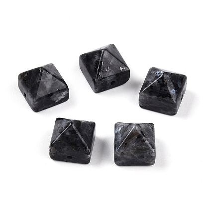 Натуральные бусины из ларвикита, пирамида