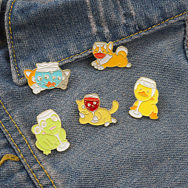 Quirky Cartoon Duck-Shaped Alloy Animal Brooch Pin for Clothing and Accessories