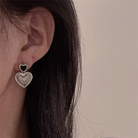 Metal heart earrings high-end sense retro niche temperament earrings earrings trendy