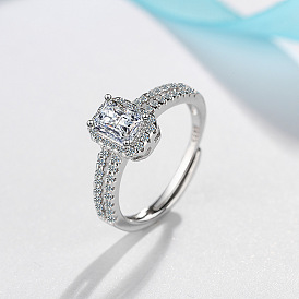 Anillo de mujer minimalista con diamantes de circonita cuadrada y princesa: diseño elegante y chic