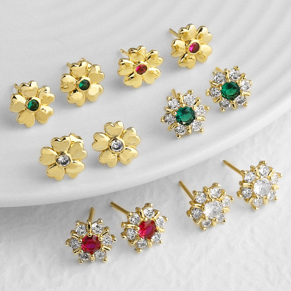 Серьги-гвоздики из латуни и кубического циркония, цветок, золотые