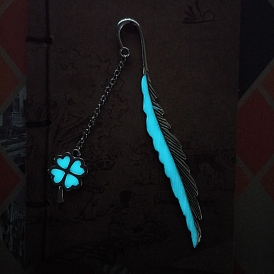 Luminous Alloy Feather Bookmarks, Clover Pendant Bookmark, Glow in The Dark