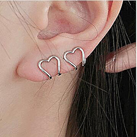 Vintage Heart-shaped Ear Clips Set for Non-pierced Ears - Creative, Minimalist and Personalized (2 Pieces)