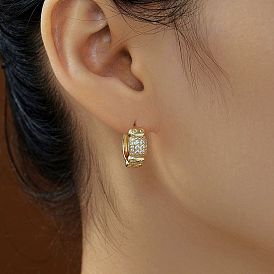 Элегантные прямоугольные серьги-кольца из латуни с прозрачным кубическим цирконием