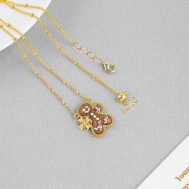 Подвеска в виде пряничного человечка с клевером из латуни с эмалью, рождественская., седло коричневый