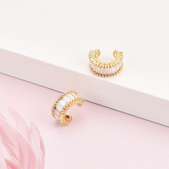 Латунные серьги-манжеты из прозрачного кубического циркония