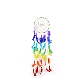Web/filet tissé en fer sur le thème des chakras avec des décorations de pendentifs en plumes, avec des perles en bois  , recouvert de villosités et cordon de coton, plat rond