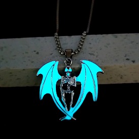 Glowing Skull Flame Wings Pendant - Retro Halloween Night Necklace for Men.