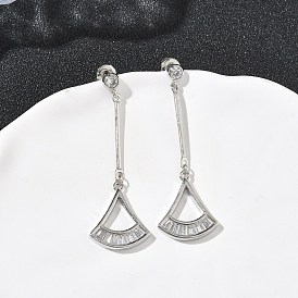 Веерные латунные серьги-гвоздики с микропаве из прозрачных кубических цирконий, долговечный, без кадмия и без свинца