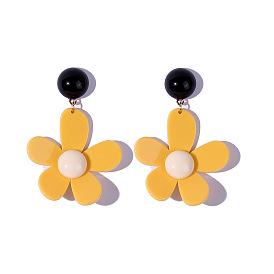 Fashionable Acrylic Flower Earrings - Exaggerated and Unique Floral Ear Accessories.