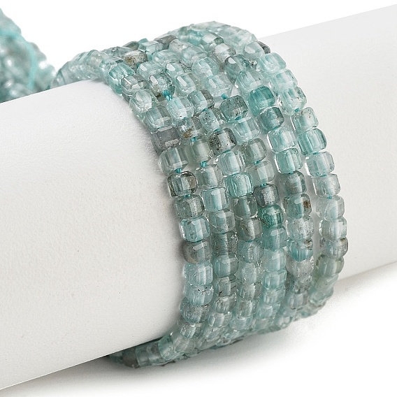 Нити натуральных апатитовых бусин, граненые, кубические