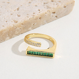 Кольцо с зеленым цирконом: шикарно, минималистский и роскошный модный образ для женщин