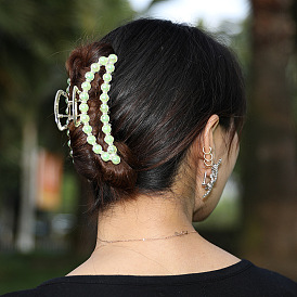Chic Green Pearl Hair Clip with Shark Design for Elegant Hairstyles