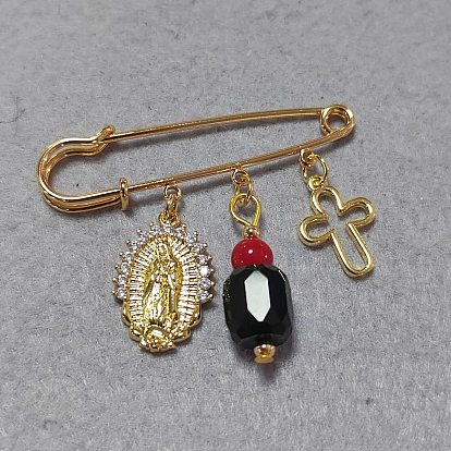 Broches de hierro, con colgantes de latón y vidrio, cruz y oval