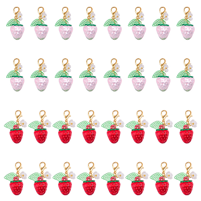 32pcs décorations pendentif fraise en acrylique transparent, avec des perles d'imitation en plastique ABS et des fermoirs mousquetons en alliage de zinc
