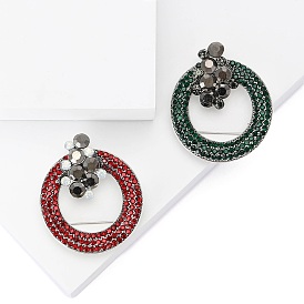 Retro Alloy and Glass Rhinestone Wreath Brooch for Women