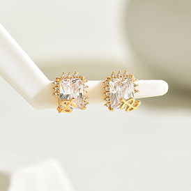 Квадратные серьги-гвоздики из латуни с прозрачным кубическим цирконием