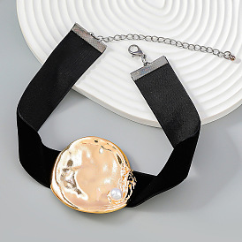 Retro Round Alloy Fabric Necklace Collar - European and American Exaggerated Choker.