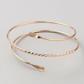 Железный браслет с тремя петлями для женщин