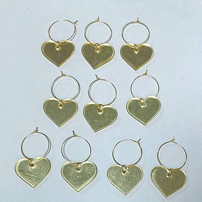 Pendentifs en acrylique breloques pour verre à vin, avec bagues en laiton, cœur