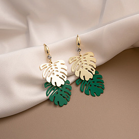 Fashionable Hollowed-out Leaf Metal Earrings with Creative and Elegant European and American Style