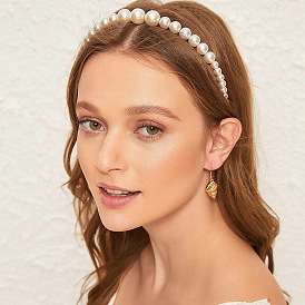 Vintage Pearl Headband for Chic and Elegant Hairstyles - Versatile Hair Accessory for Girls and Women