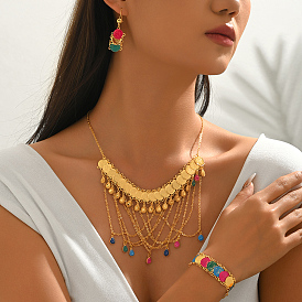 Модные латунные серьги-подвески в форме капли с кисточками, а также комплекты из колье и браслета для женщин.