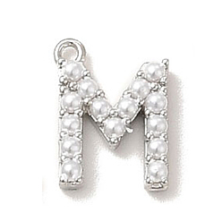Letter M Подвески из искусственного жемчуга, с фурнитурой из экологически чистой латуни, без свинца и без кадмия, письмо амулеты, Буква М, 15x10x3 мм, отверстие : 1.4 мм
