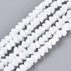 Белый Непрозрачное стекло бисер нитей, треугольные, граненые, белые, 2~2.5x3.5~4x3.5~4 мм, отверстие : 0.8~0.9 мм, около 126~132 шт / нитка, 13.78~14.96'' (35~38 см)